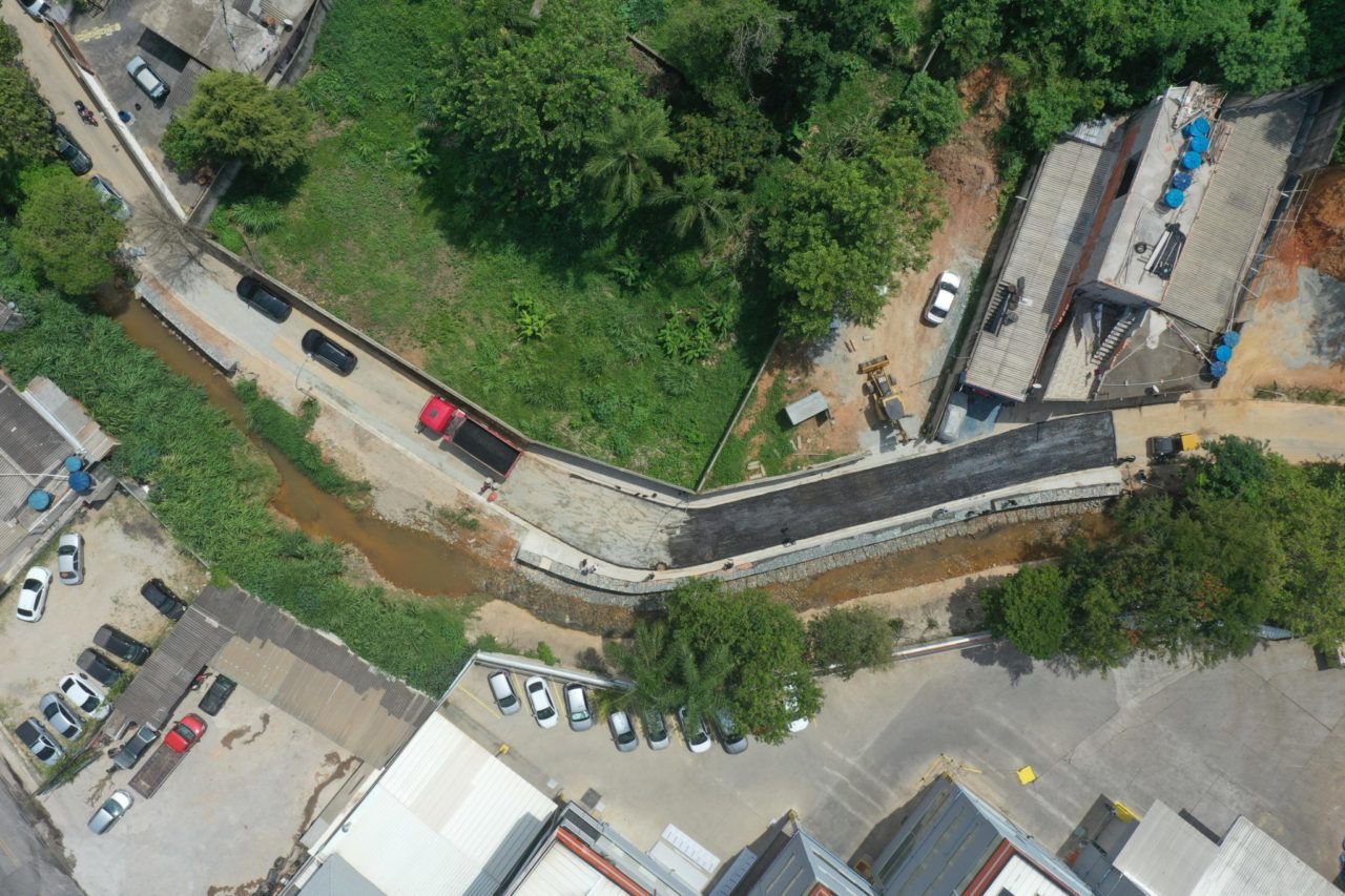 Prefeitura de Cajamar entrega obras de reconstrução da Rua Ana Maria Tenório